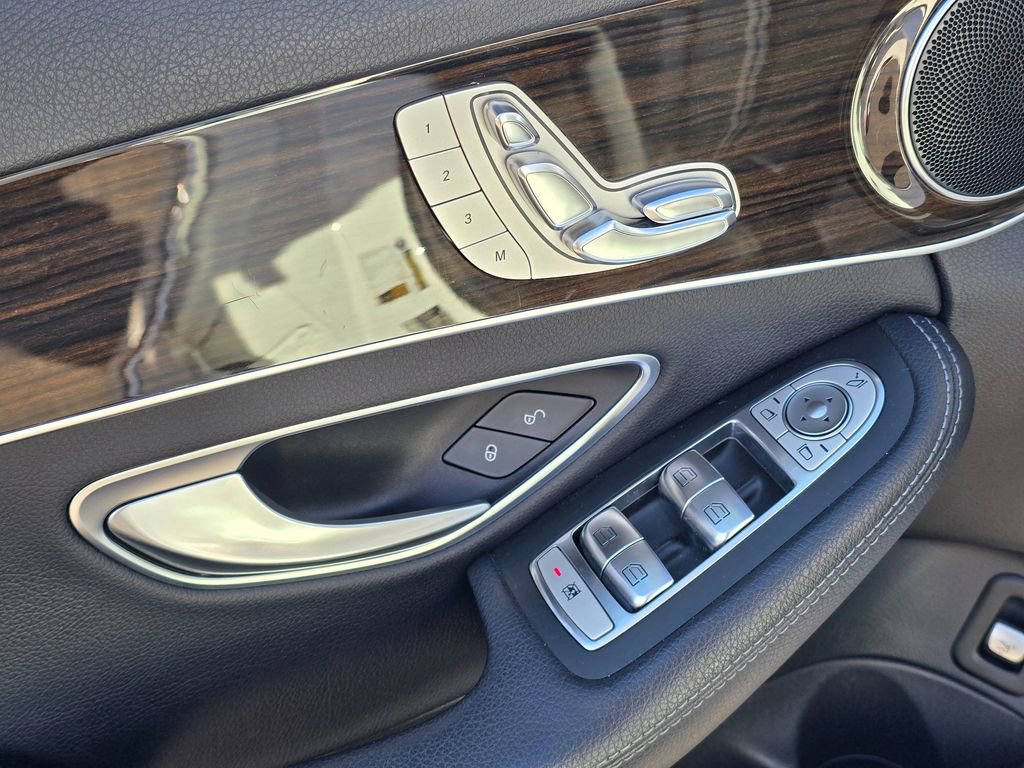 Used 2018 Mercedes-Benz C 300 Sedan image 21