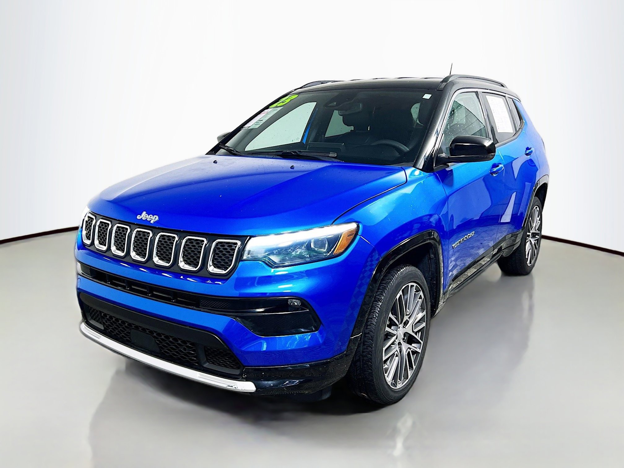 Used 2023 Jeep Compass Limited w/ Elite Group image 10