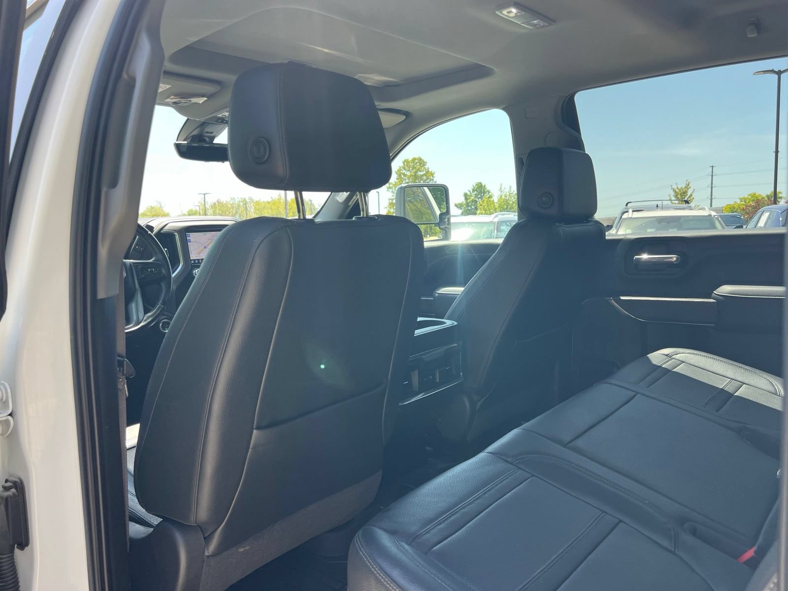 Used 2022 GMC Sierra 3500 Denali w/ Denali Ultimate Package AWD/4WD image 16
