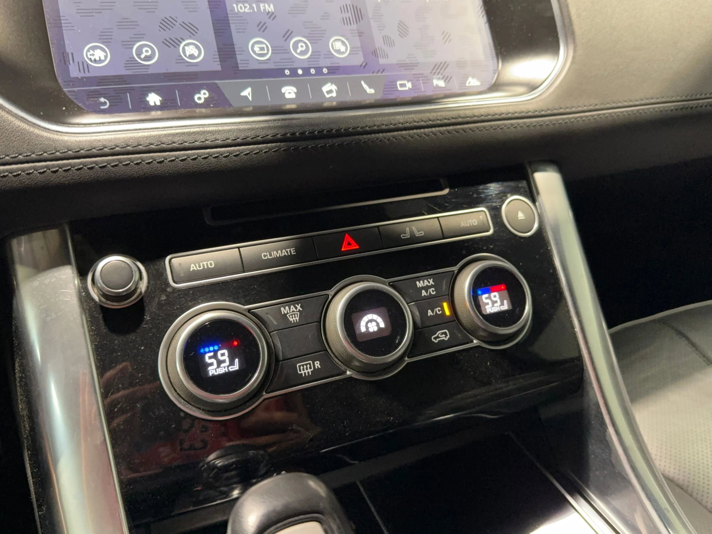 Used 2017 Land Rover Range Rover Sport HSE Dynamic image 41