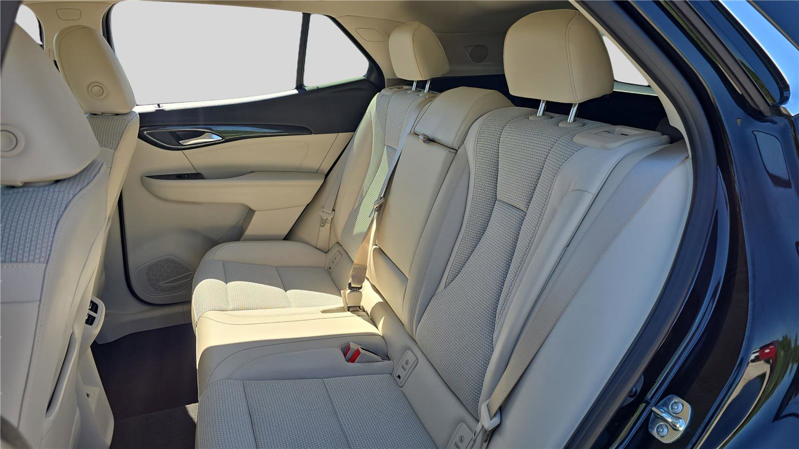 Used 2023 Buick Envision Preferred AWD/4WD image 18