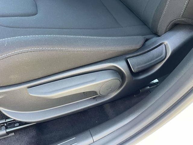 Certified 2025 Hyundai Elantra Sport image 13