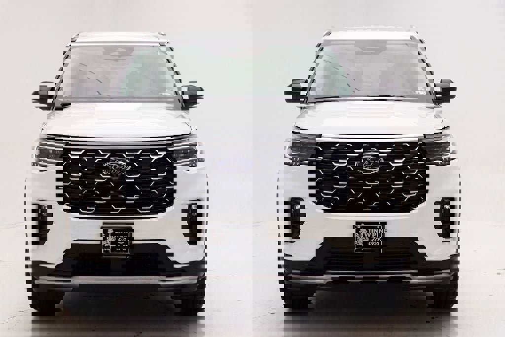 Used 2026 Ford Explorer Platinum w/ LUX Leather Package image 4