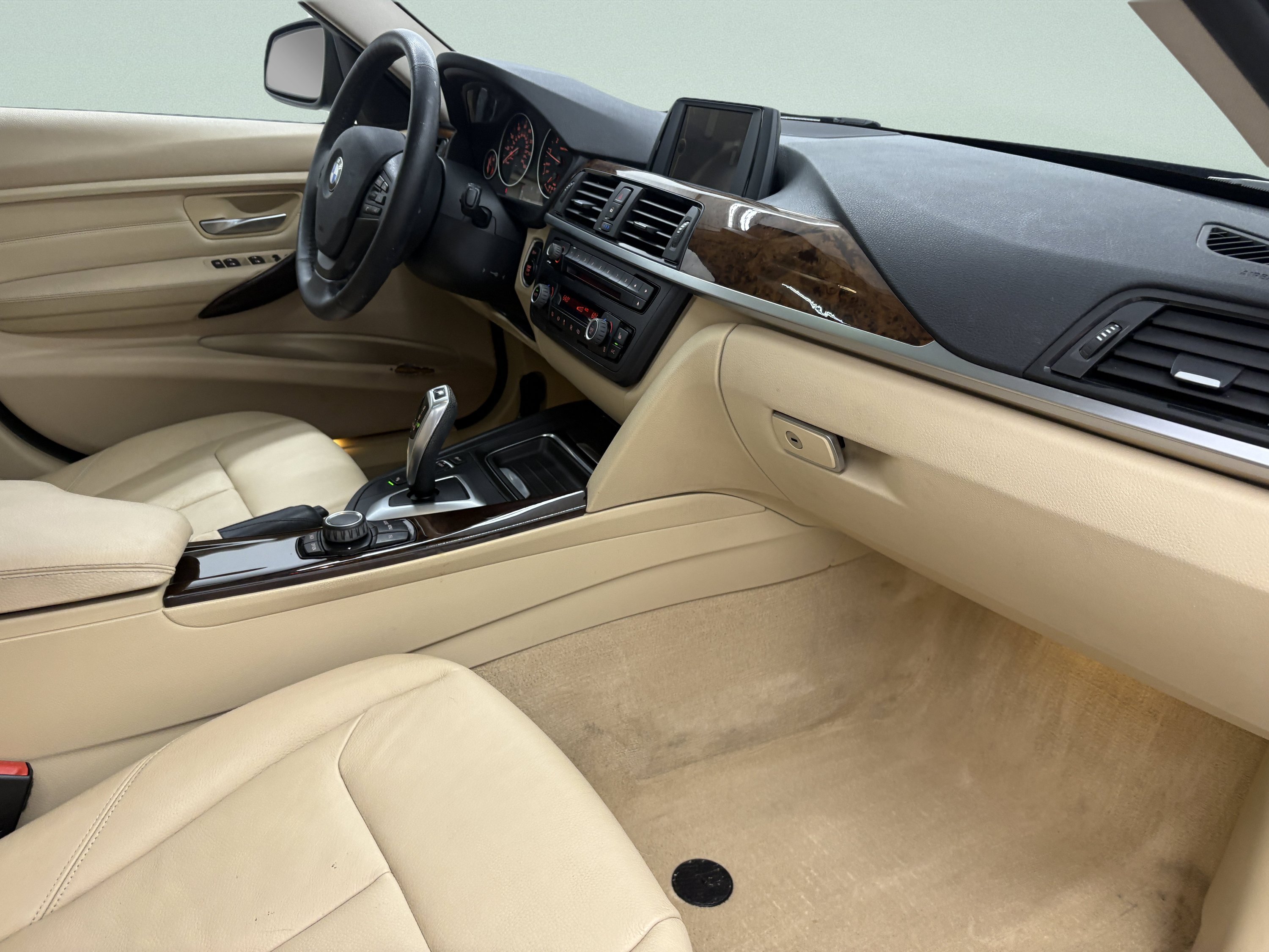 Used 2014 BMW 328i xDrive Wagon AWD/4WD image 22