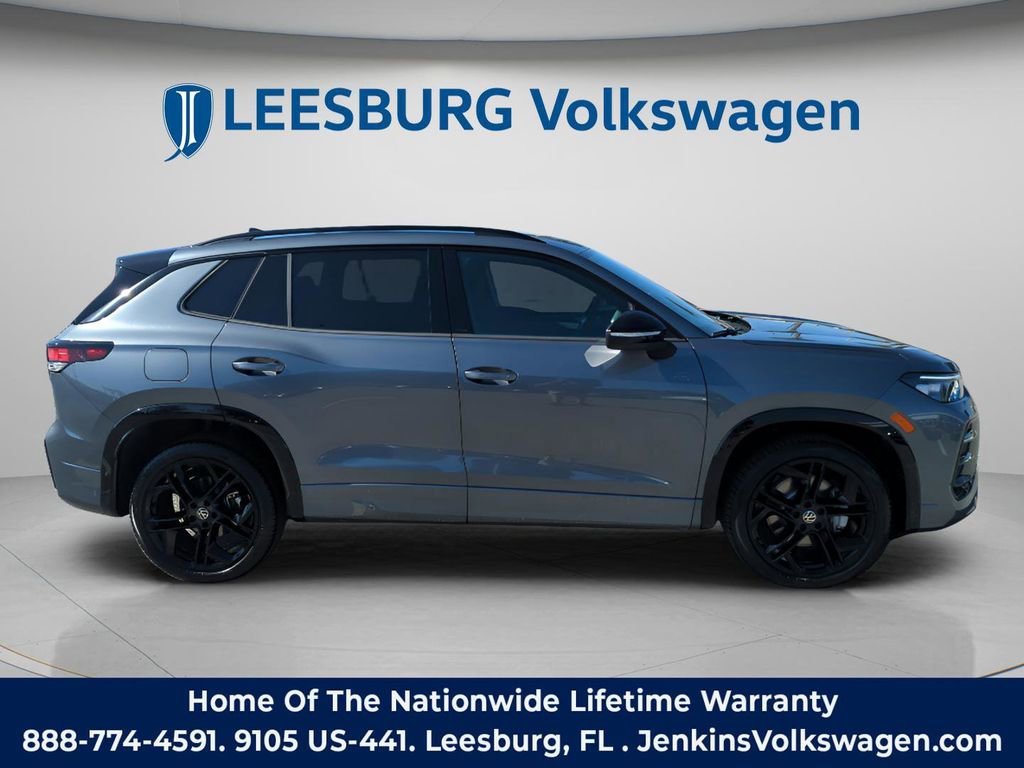 New 2026 Volkswagen Tiguan SE R-Line AWD/4WD image 3