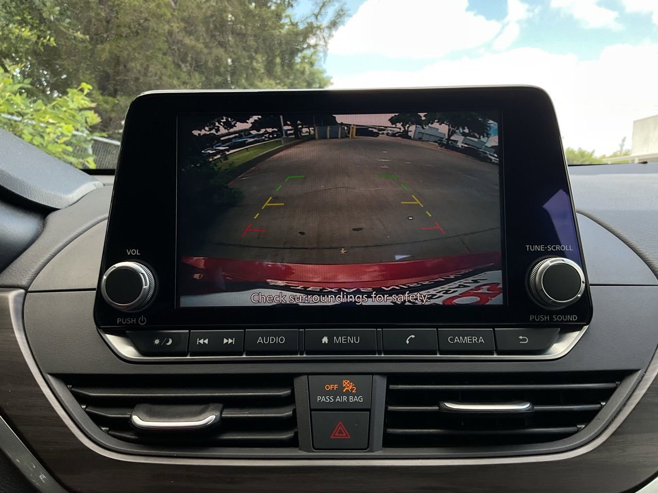Used 2025 Nissan Altima 2.5 SV FWD image 30
