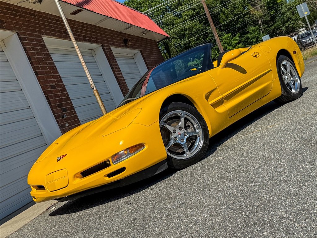 Used 2004 Chevrolet Corvette Convertible w/ Preferred Equipment Group RWD image 7