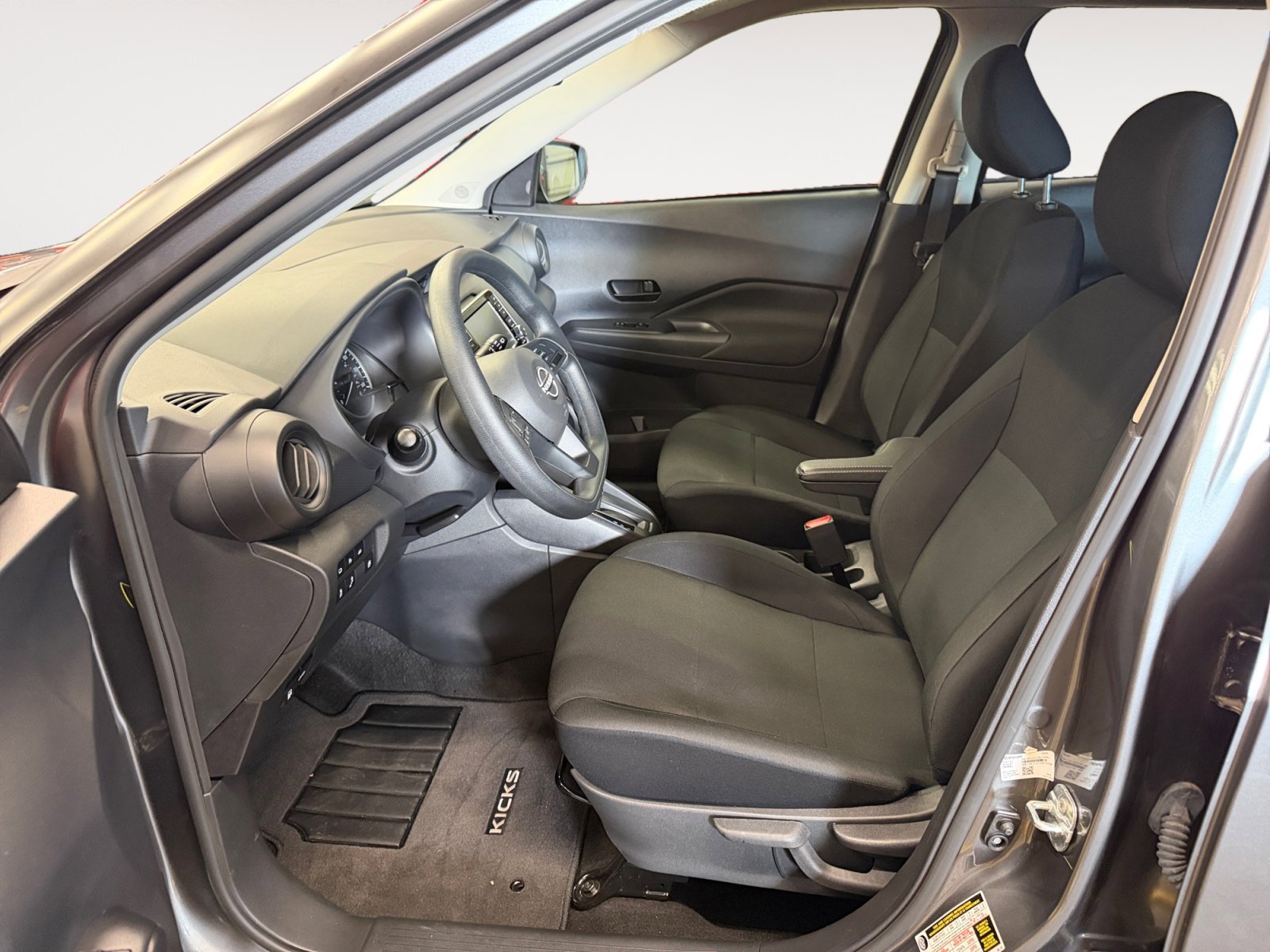 Used 2025 Nissan Kicks Play S image 22