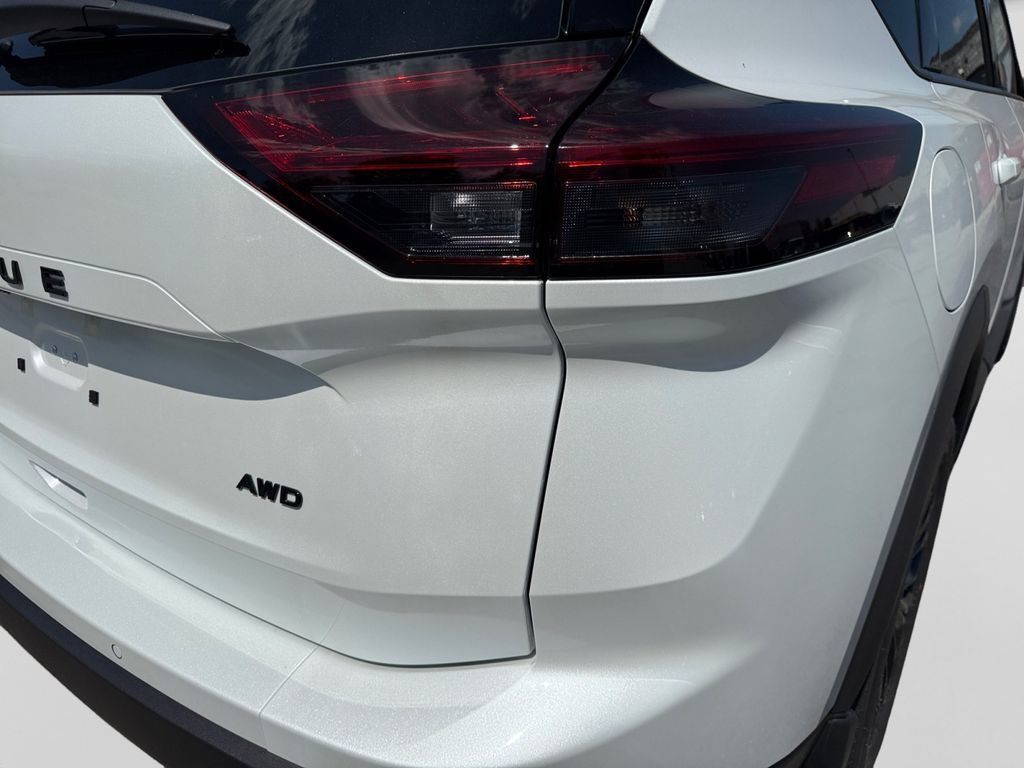New 2026 Nissan Rogue Dark Armor AWD/4WD image 19