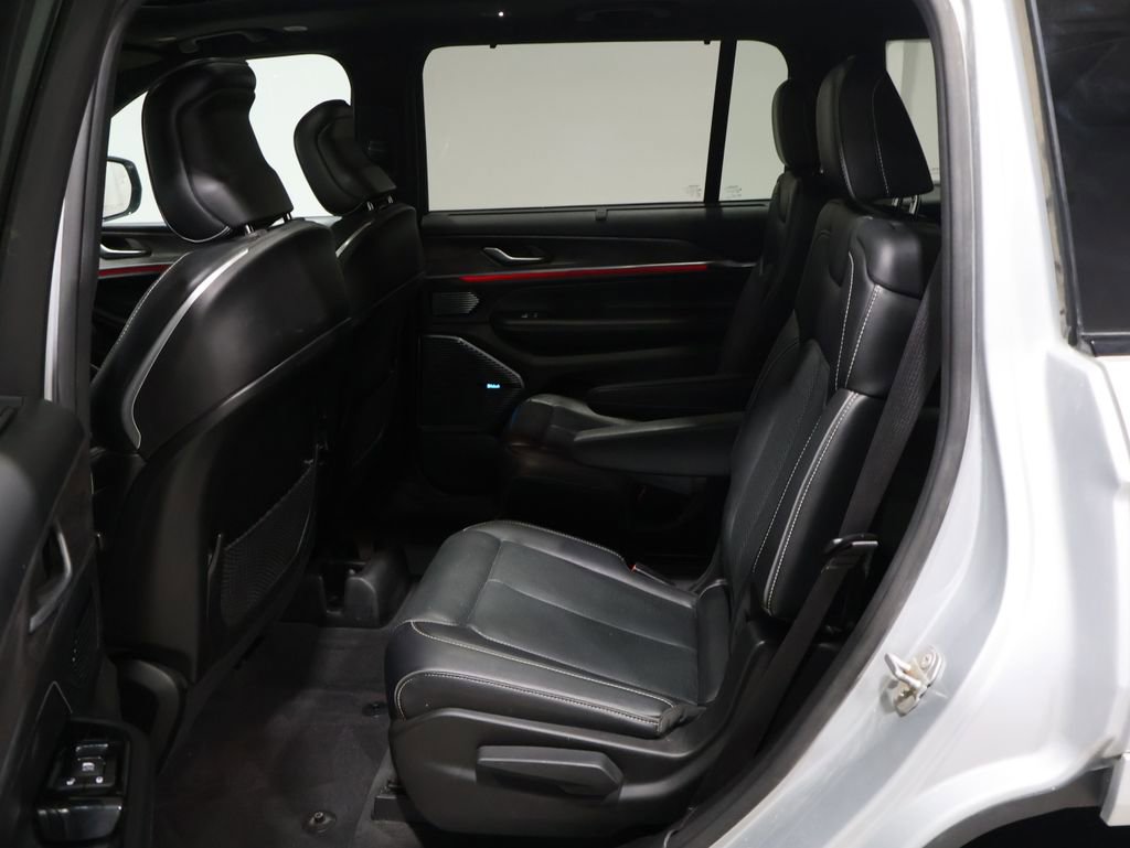 Used 2021 Jeep Grand Cherokee L Overland w/ Luxury Tech Group IV image 19