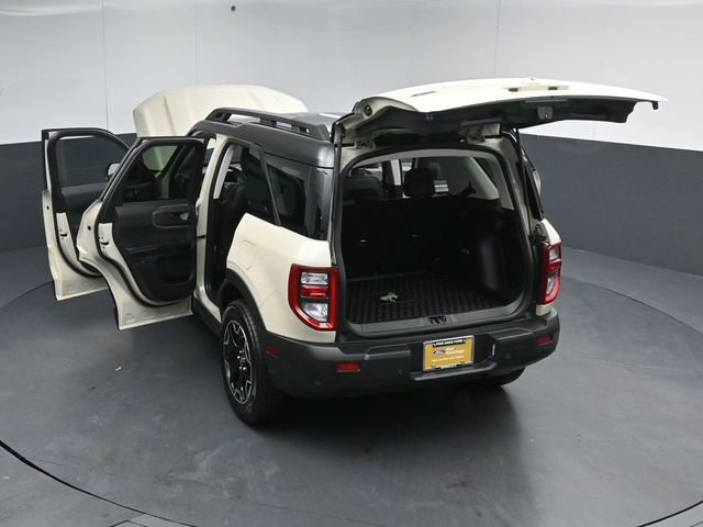 Certified 2025 Ford Bronco Sport Outer Banks w/ Outer Banks Tech Package+ AWD/4WD image 58