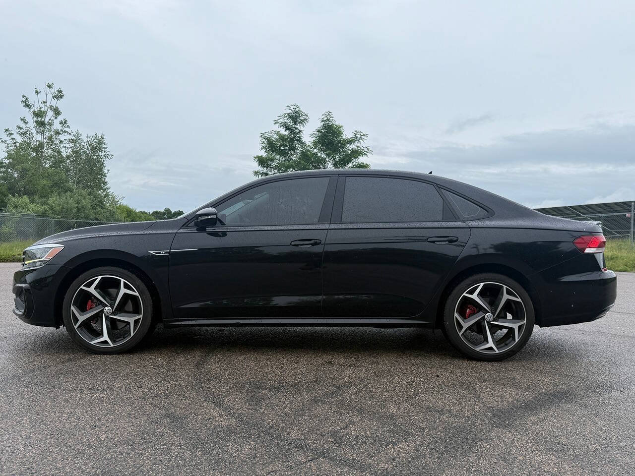 Used 2020 Volkswagen Passat 2.0T R-Line FWD image 2