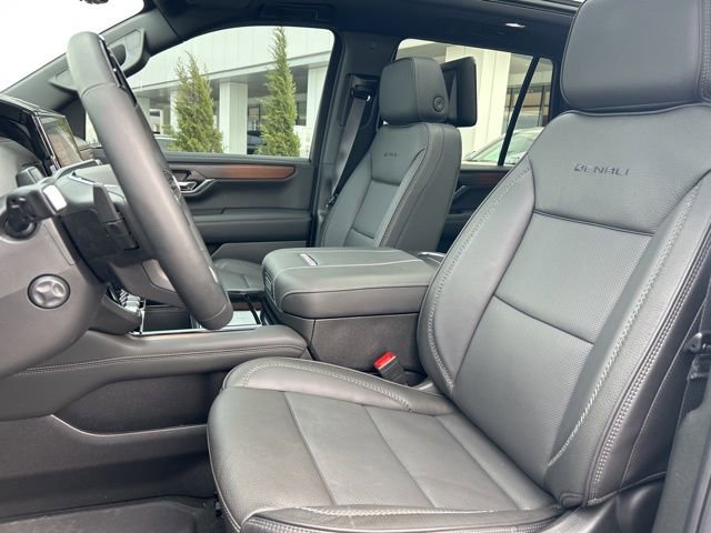 Used 2026 GMC Yukon Denali w/ Denali Reserve Package image 22