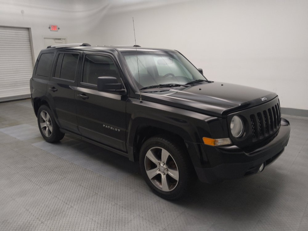 Used 2017 Jeep Patriot High Altitude FWD image 11
