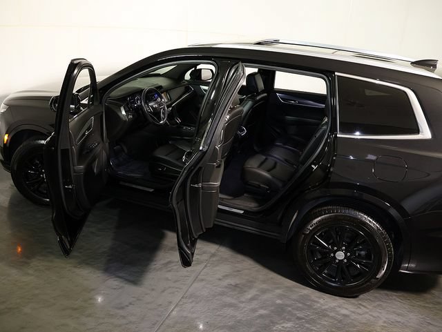 Used 2024 Cadillac XT6 Luxury AWD/4WD image 5