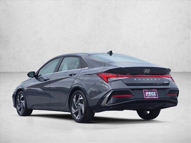 Used 2025 Hyundai Elantra Limited FWD image 8