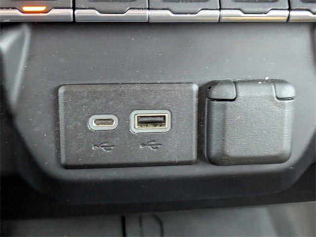 Used 2022 Chevrolet Silverado 1500 LT image 22