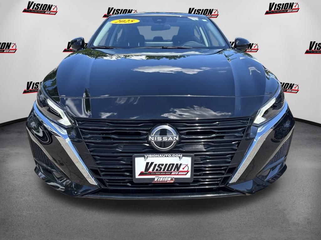 Certified 2025 Nissan Altima 2.5 SV w/ SV Special Edition Package AWD/4WD image 2
