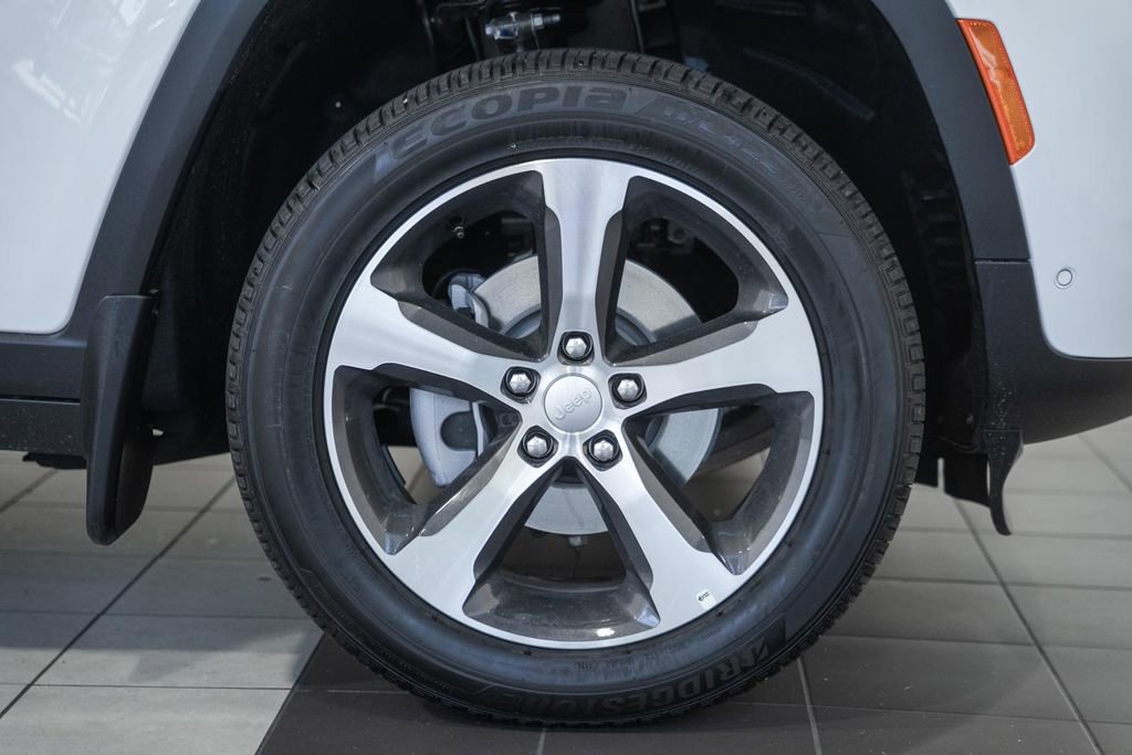 New 2026 Jeep Grand Cherokee Limited AWD/4WD image 16