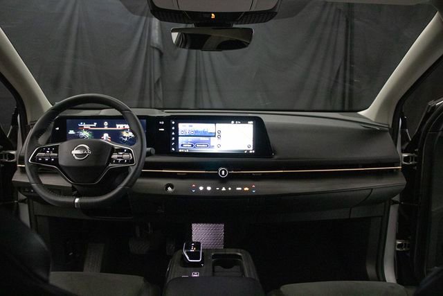 Used 2023 Nissan Ariya AWD image 21