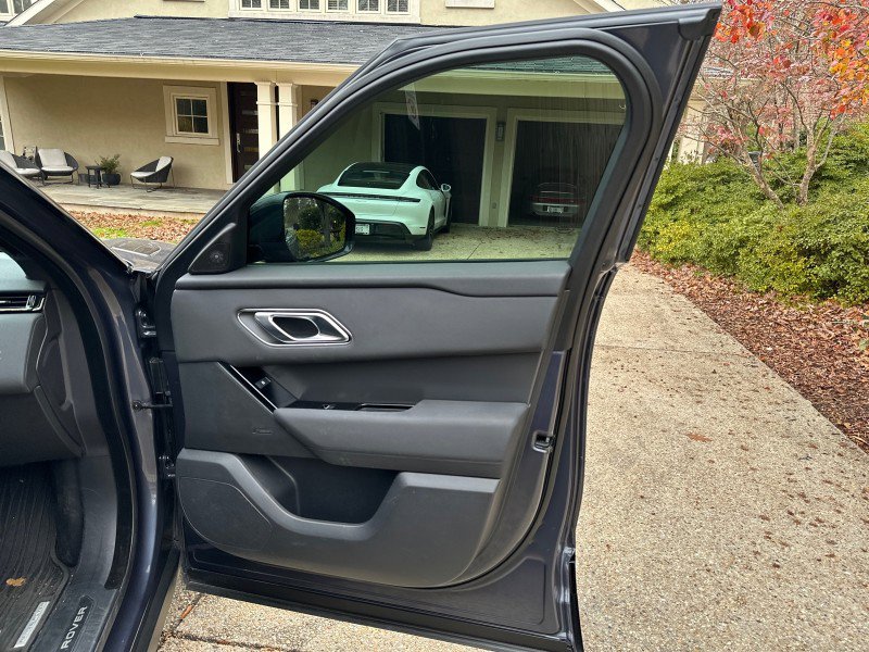 Used 2024 Land Rover Range Rover Velar Dynamic SE image 15