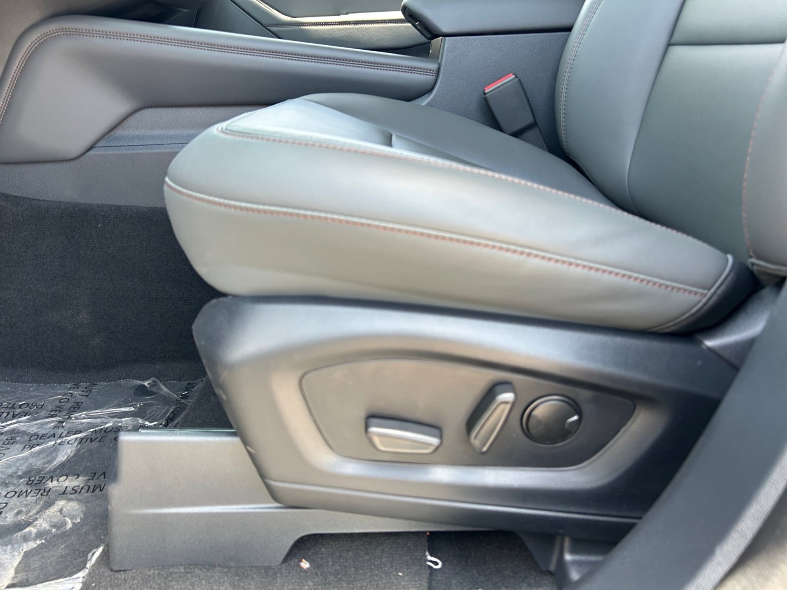 New 2026 Ford Explorer Active w/ Active Comfort Package RWD image 14
