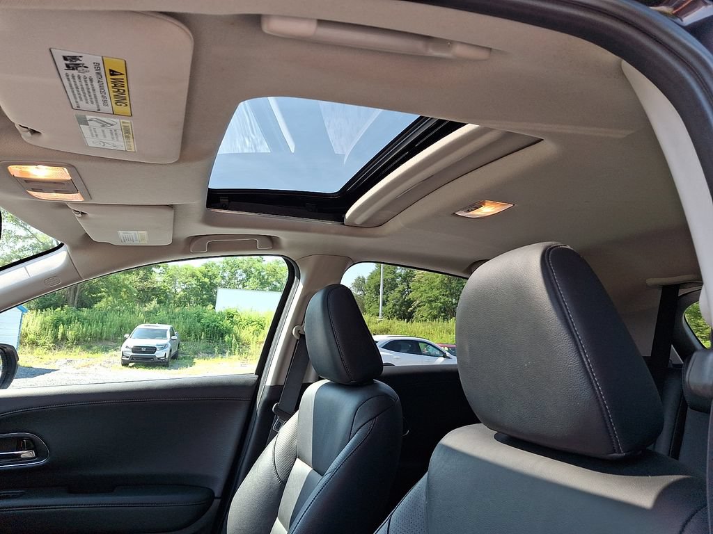 Used 2018 Honda HR-V EX-L image 16