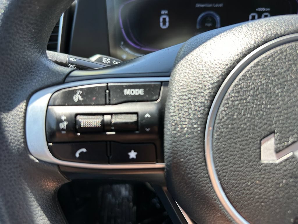 Used 2025 Kia Sportage LX FWD image 26