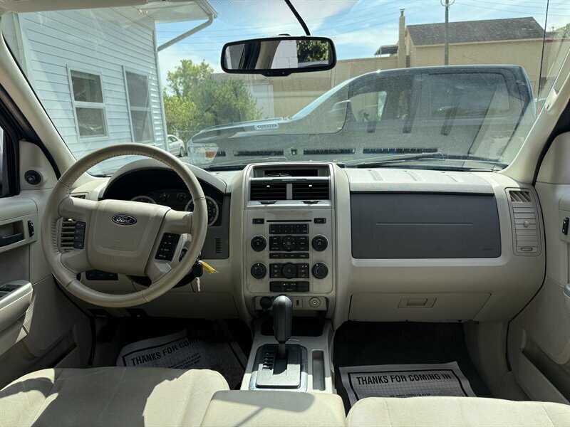 Used 2011 Ford Escape XLT w/ 202A Rapid Spec Order Code FWD image 29