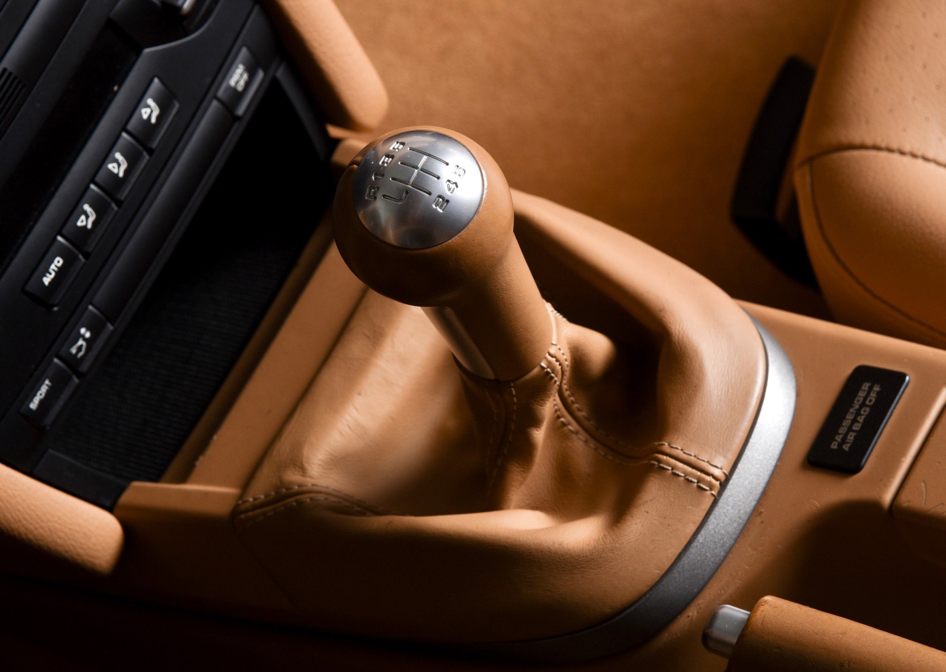 Used 2010 Porsche 911 Carrera image 6