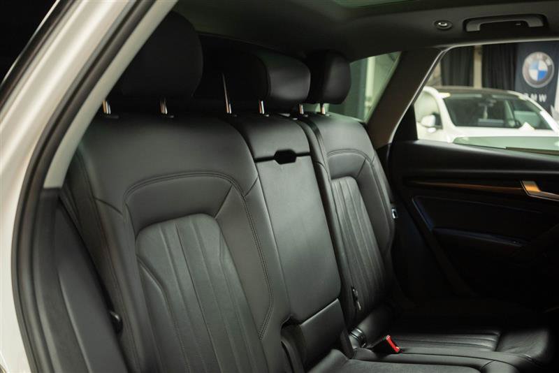 Used 2018 Audi Q5 2.0T Premium image 16