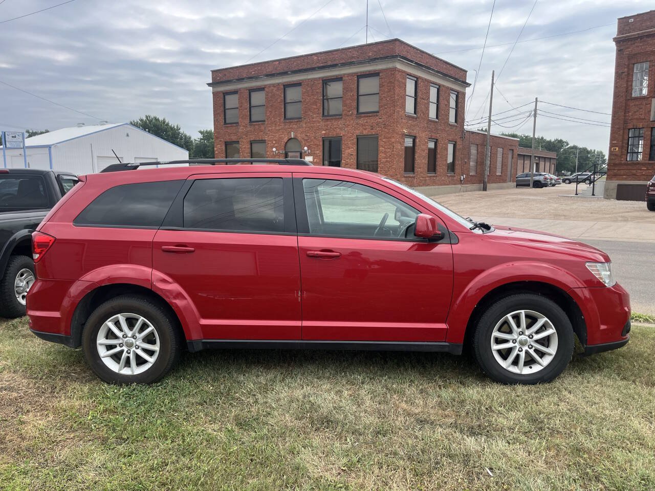 Used 2014 Dodge Journey SXT w/ Flexible Seating Group FWD image 11