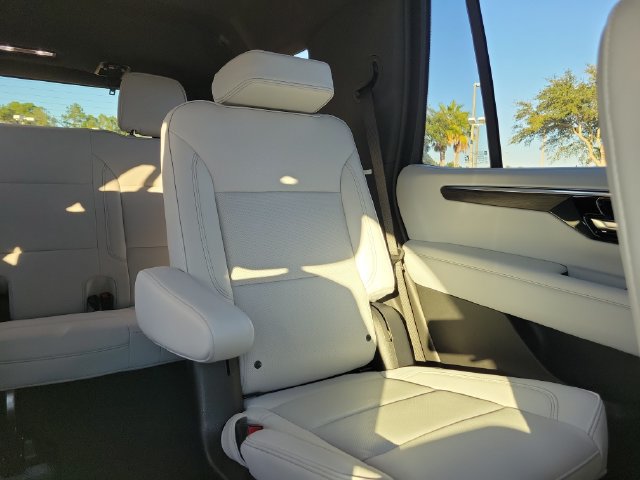 Certified 2025 Chevrolet Tahoe Premier AWD/4WD image 15