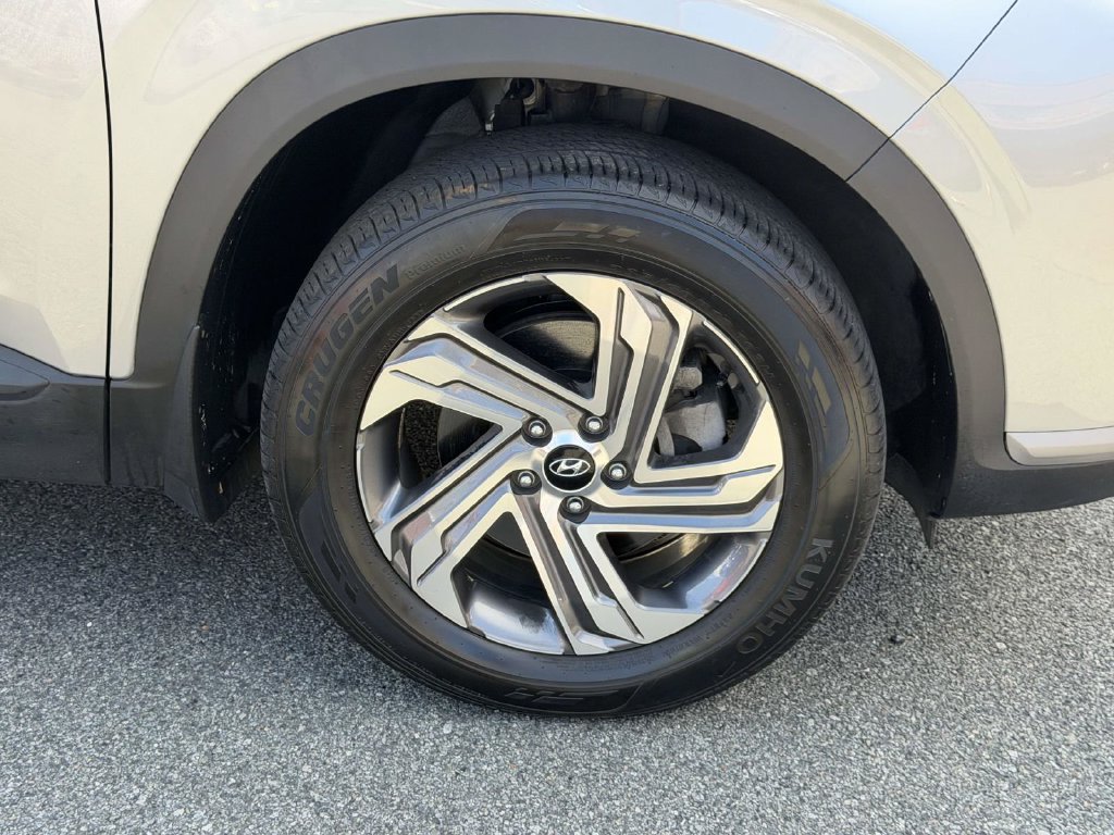 Certified 2023 Hyundai Santa Fe SEL AWD/4WD image 9