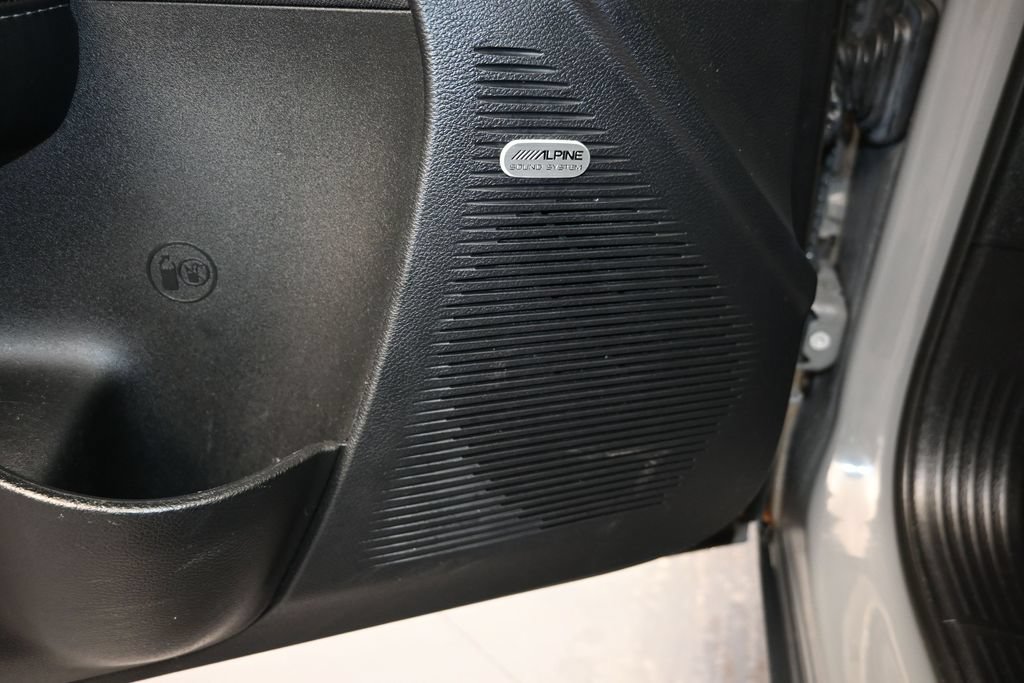 Used 2023 Dodge Challenger SXT RWD image 12