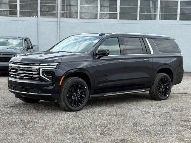 New 2025 Chevrolet Suburban Premier image 8