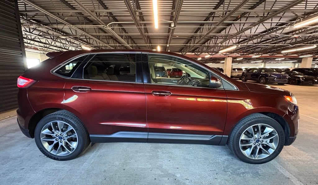Used 2016 Ford Edge Titanium w/ Equipment Group 302A AWD/4WD image 9