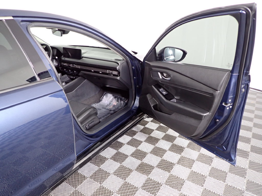 Used 2024 Honda Accord Touring image 37