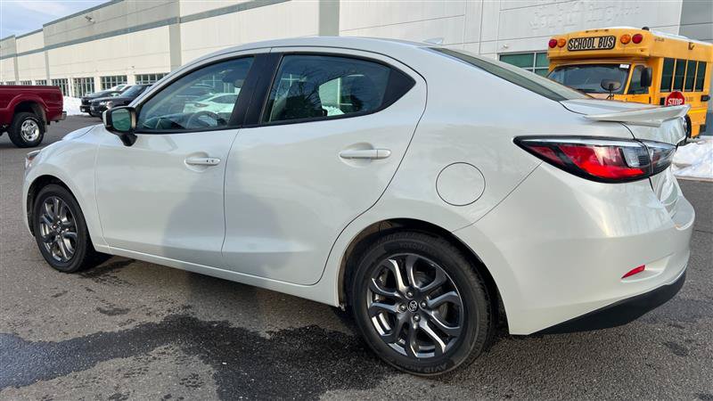 Used 2019 Toyota Yaris LE FWD image 7