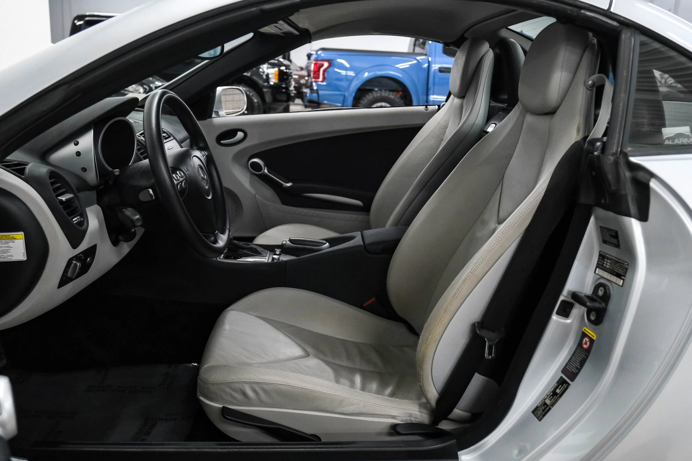 Used 2005 Mercedes-Benz SLK 350 image 3
