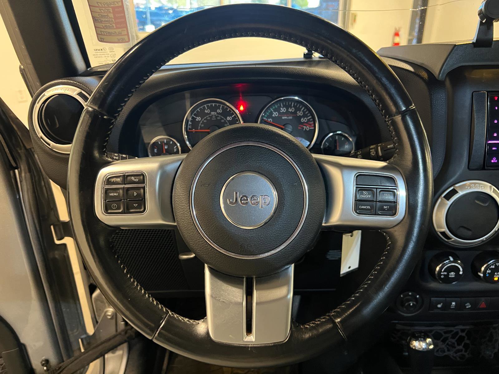 Used 2017 Jeep Wrangler Unlimited Rubicon image 11