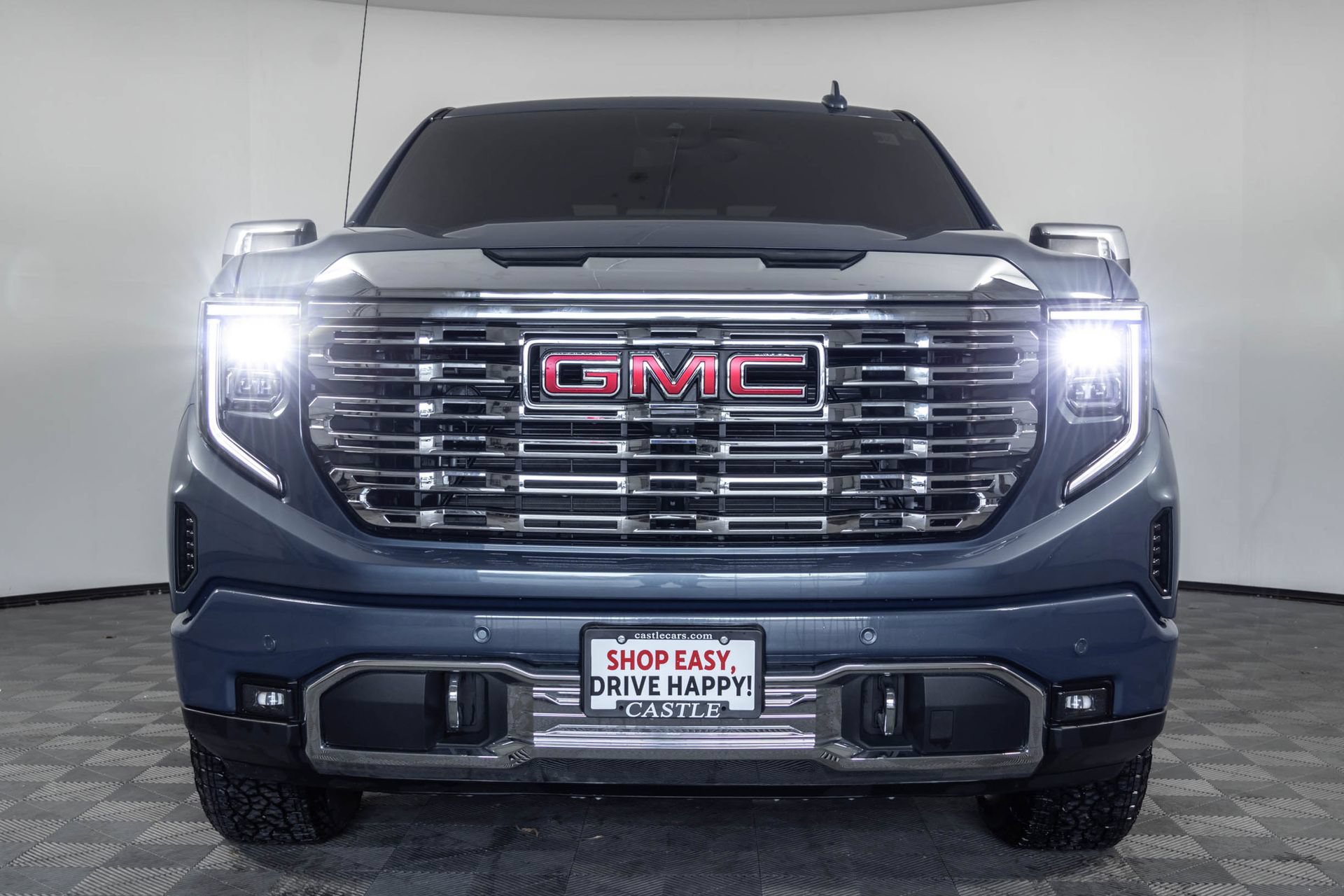 Used 2025 GMC Sierra 1500 Denali AWD/4WD image 12