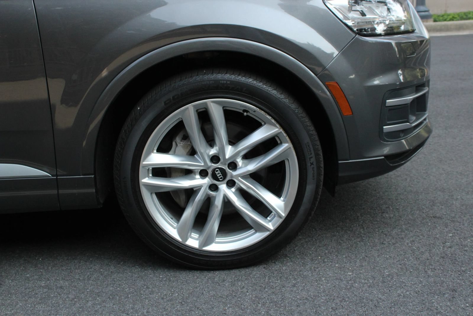 Used 2018 Audi Q7 3.0T Prestige AWD/4WD image 4