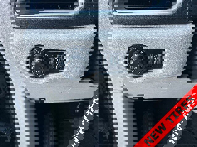 Certified 2022 Chrysler Pacifica Touring-L image 17