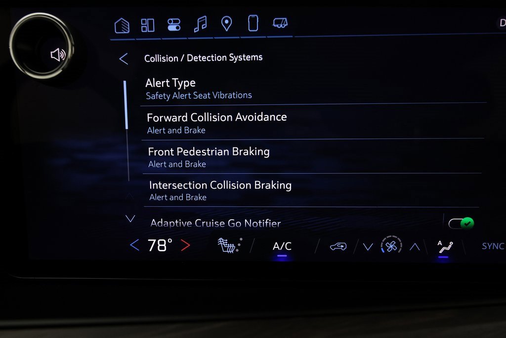 Used 2025 Chevrolet Suburban Z71 w/ Comfort Package image 35