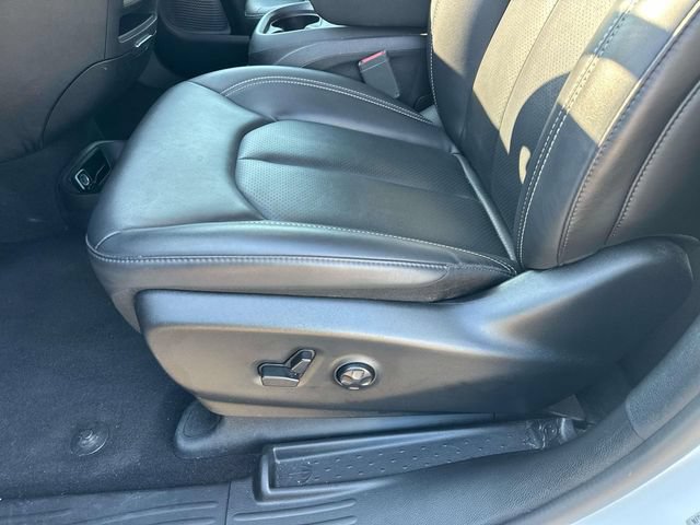 Used 2025 Chrysler Pacifica Select FWD image 22