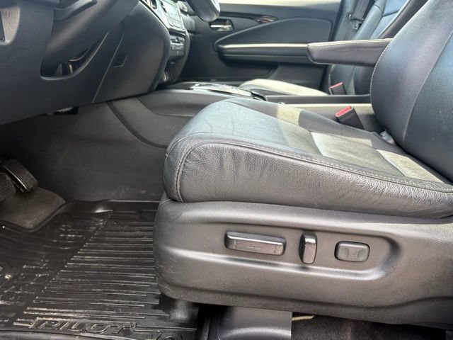 Used 2022 Honda Pilot Touring image 30