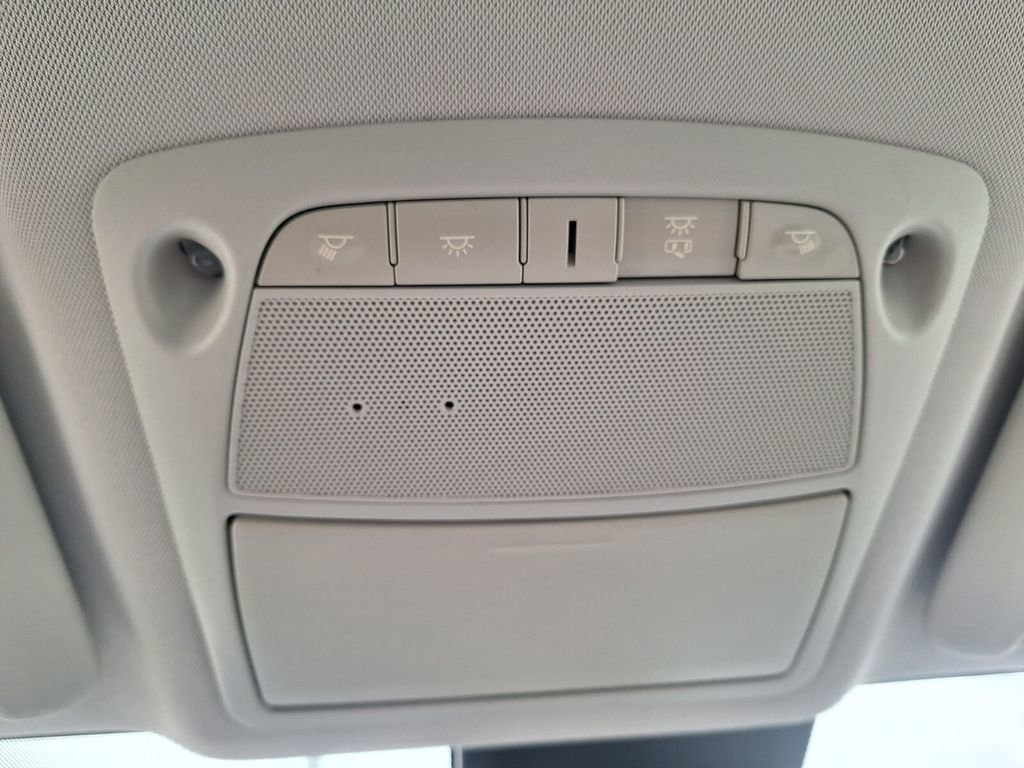 Used 2021 Nissan Rogue Sport SV image 19