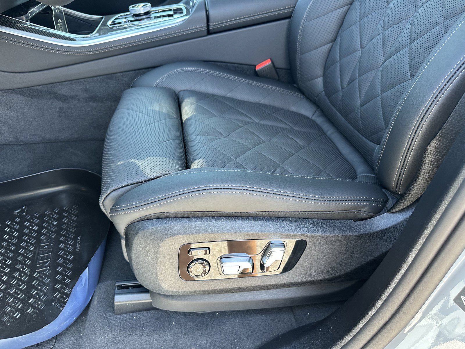 New 2026 BMW X5 M60i AWD/4WD image 16