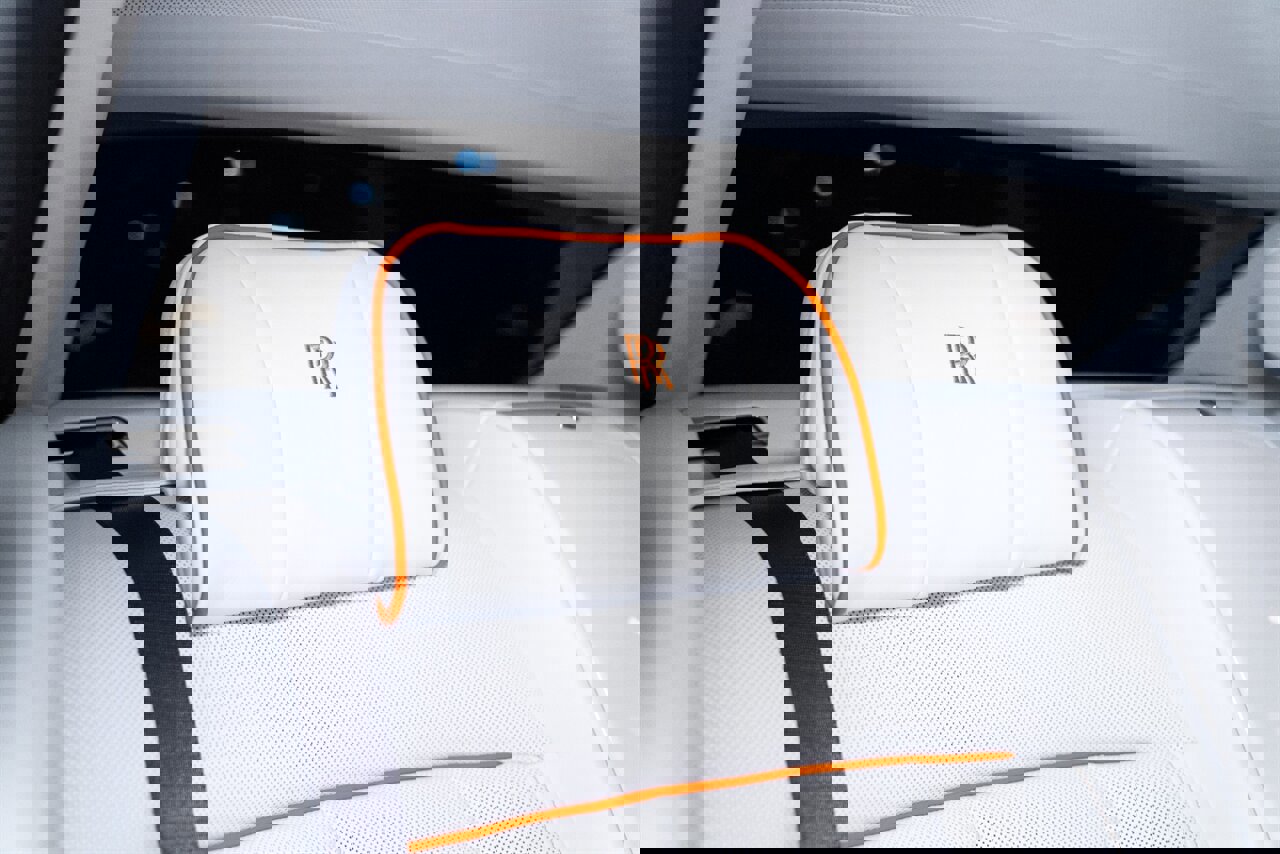 Used 2026 Rolls-Royce Phantom Sedan image 14